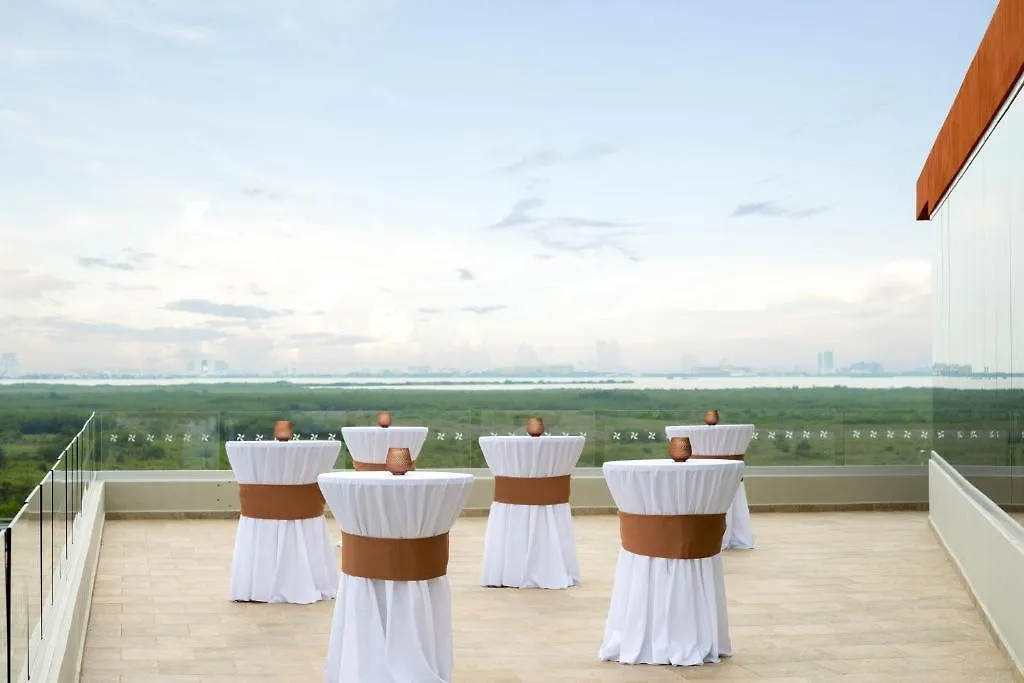 Four Points By Sheraton Cancun Centro