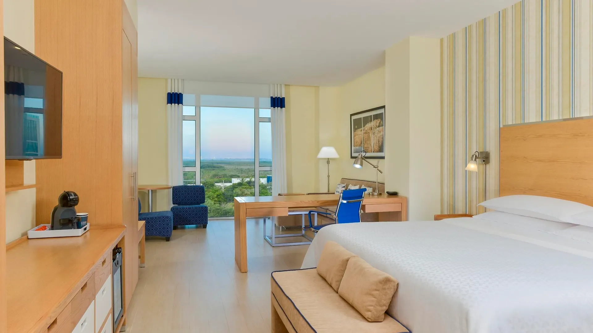 Four Points By Sheraton Cancun Centro Hotel