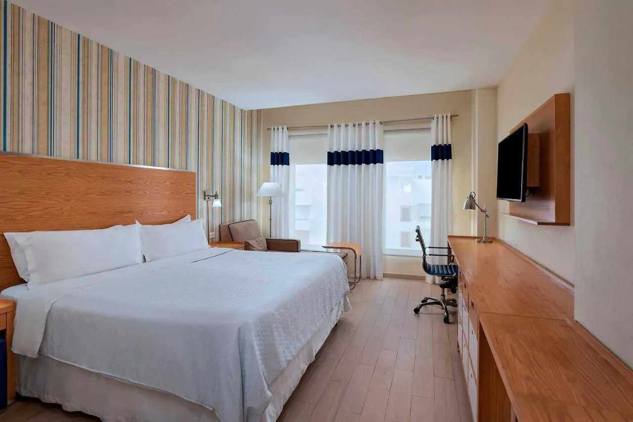 Four Points By Sheraton Cancun Centro Hotel