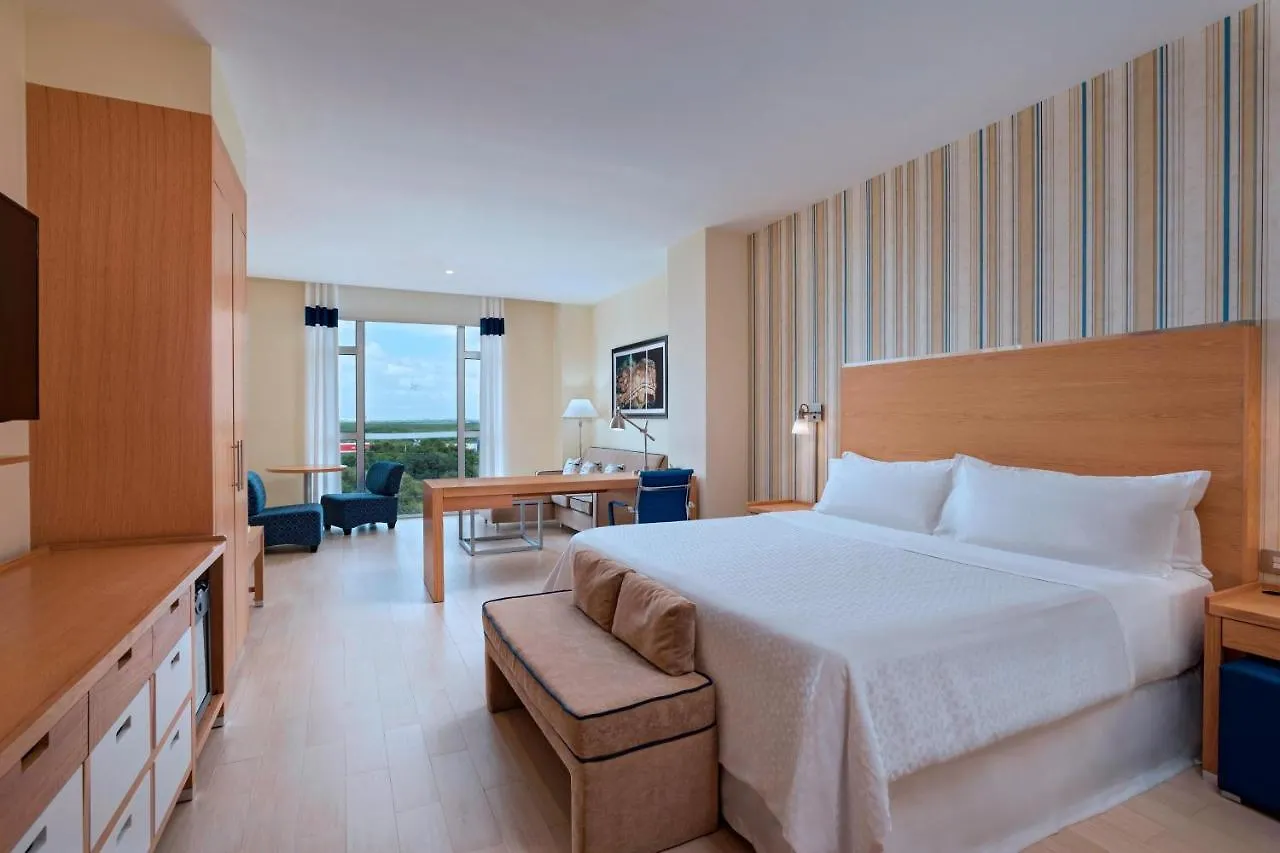 Four Points By Sheraton Cancun Centro Hotel